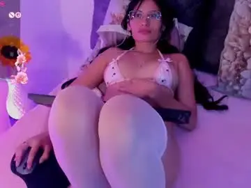 Nayecloud  live sex cam