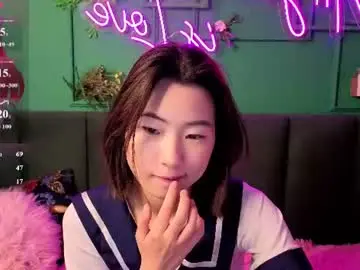 Runi_asian  live sex cam