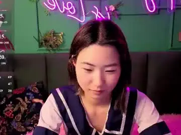 Runi_asian  live sex cam