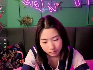 Runi_asian  live sex cam