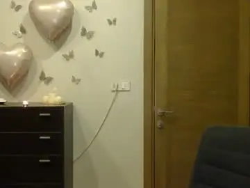 Wild_silk_desire  live sex cam