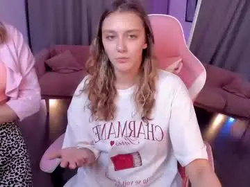 Avery_flores  live sex cam