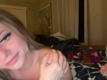 Brieaviolet  live sex cam