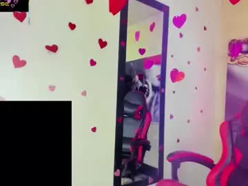 Charis_21  live sex cam