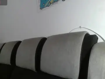 Charis_21  live sex cam