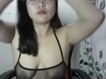Chubbycheeks27  live sex cam