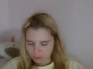 Elenaflirt  live sex cam