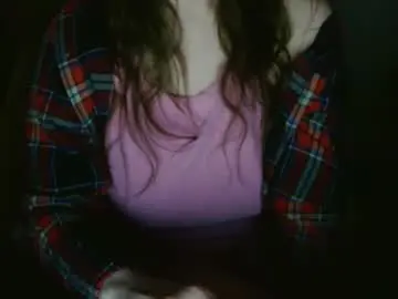 Milfytitts  live sex cam