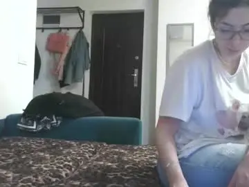 Prettyjulliette  live sex cam