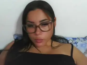 Prettyjulliette  live sex cam