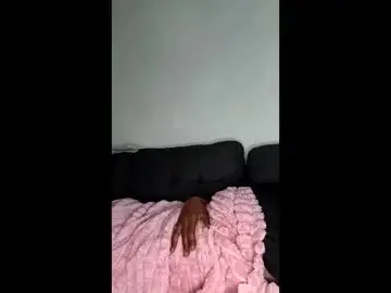 Saintfrombigo  live sex cam