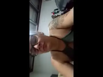 Startercap77  live sex cam