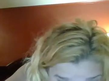 Wolf1030  live sex cam