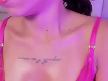 Carolinefyre  live sex cam