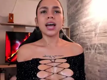 Carolinefyre  live sex cam