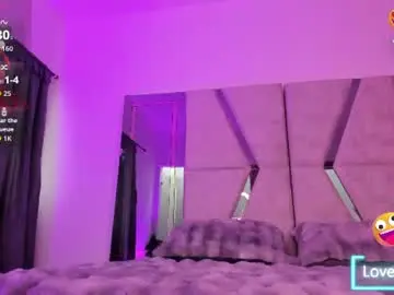 Carolinefyre  live sex cam