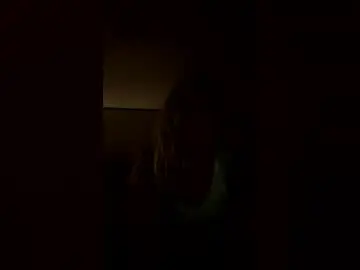 Demackenzie2  live sex cam