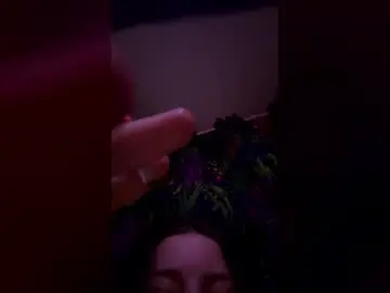 Hannahsmiles36  live sex cam