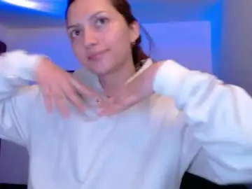 Holy_julii  live sex cam