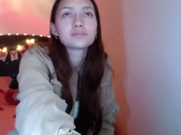 Holy_julii  live sex cam