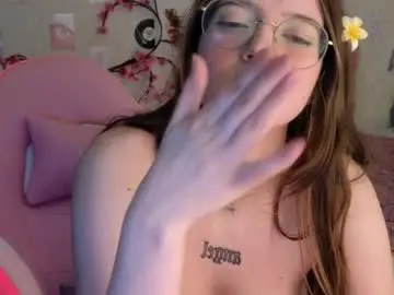 Tofummuch  live sex cam