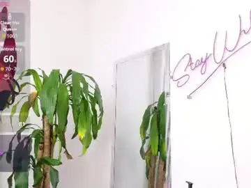 Adele_latinlady  live sex cam
