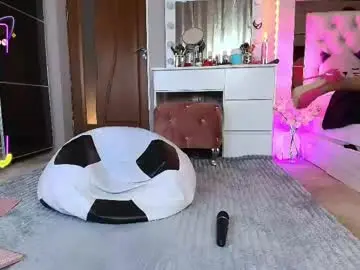 Allesya23  live sex cam