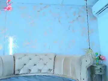 Chloeblazee  live sex cam