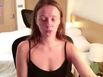 Fiercethroat  live sex cam