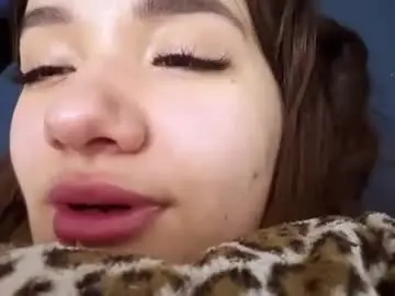 Good_samogonka  live sex cam
