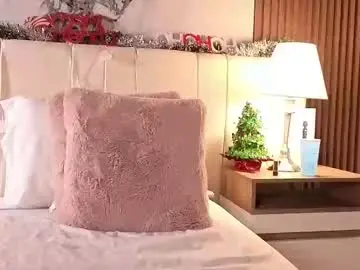 Luna_star__18  live sex cam