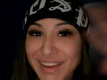 Lyugreen777  live sex cam