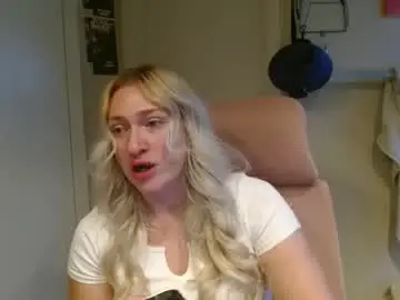 Braindeadbetty  live sex cam