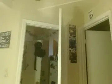 Braindeadbetty  live sex cam