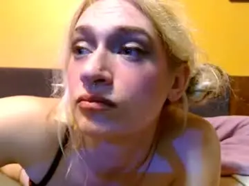 Braindeadbetty  live sex cam