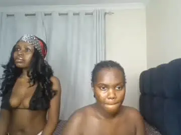 Caramel_couchiey  live sex cam