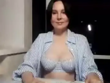 Elvoria  live sex cam