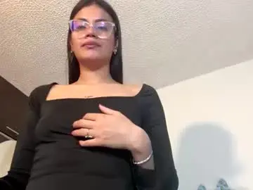 Emerald_sparkles  live sex cam