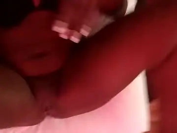 Eroticqueen4093  live sex cam