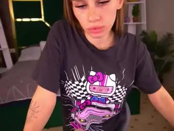 Heyemilly  live sex cam