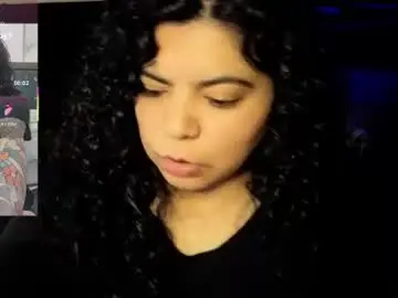 Kimmiakiss22  live sex cam