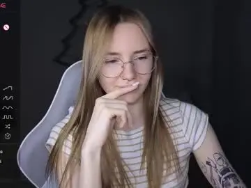 Littlevildevil  live sex cam