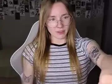 Littlevildevil  live sex cam