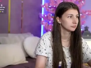 Ysminarae  live sex cam