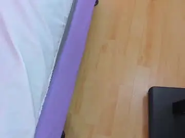Antoniaross  live sex cam