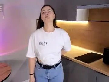 Beverlyprice  live sex cam