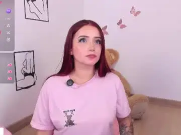 Paugs  live sex cam