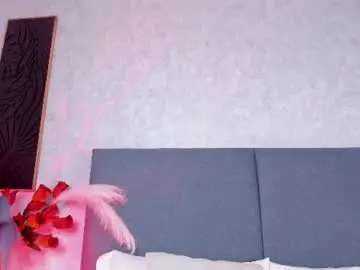Ravenmonrroe  live sex cam