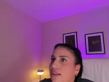 Sheyla_hills_  live sex cam