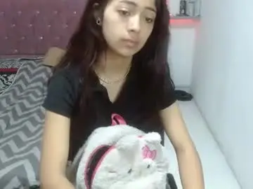 Sofiasexygirl69  live sex cam